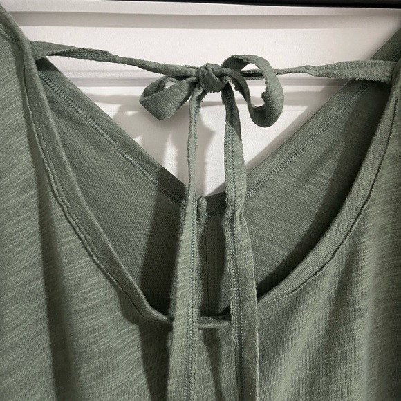 American Eagle Oversized V-Neck - Picture 3 of 7